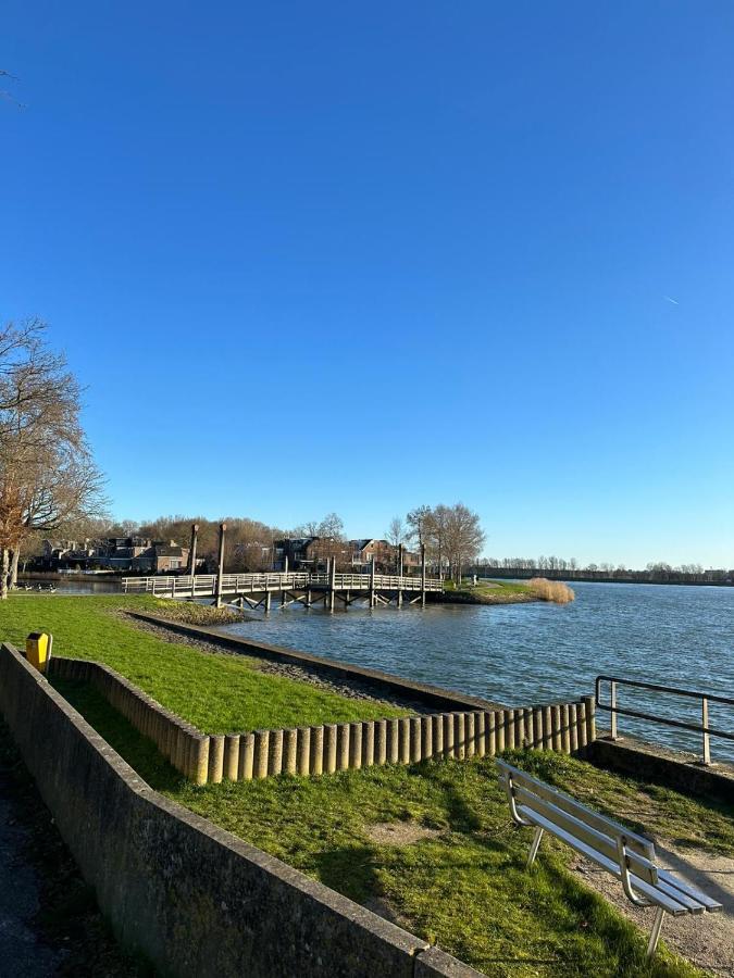 Apartmán Studio Aan De Maas Zwijndrecht Exteriér fotografie